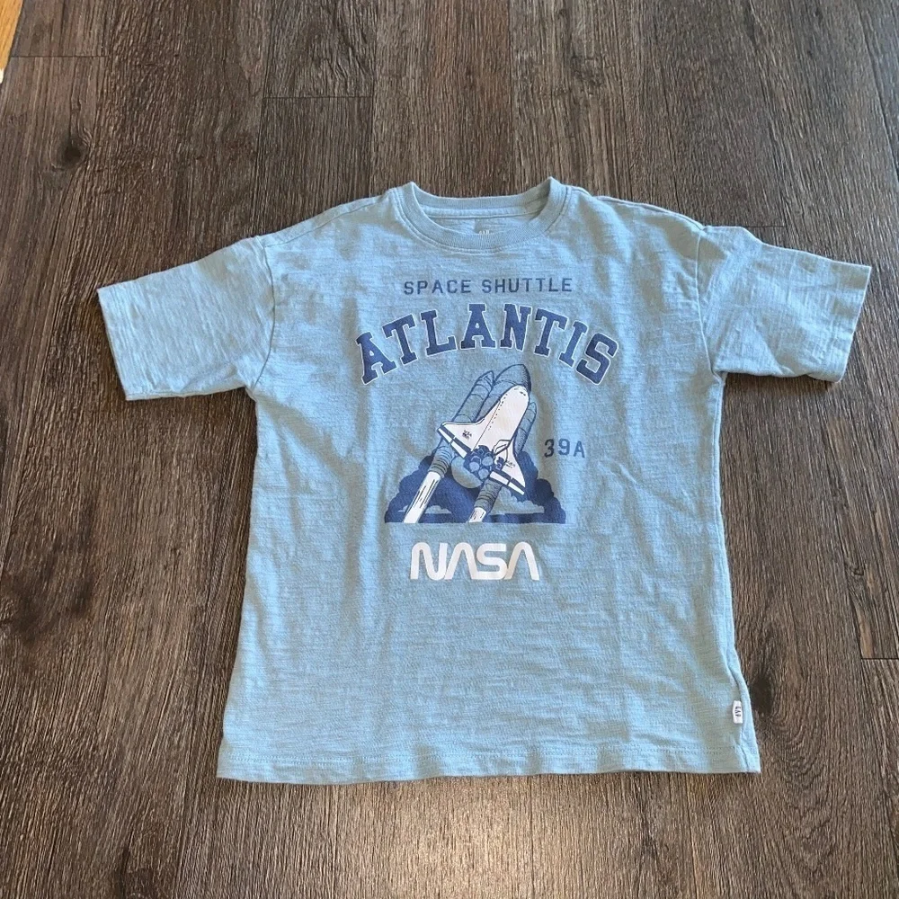 Gap kids boys size small shirt mild washwear